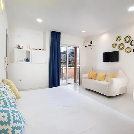 Bed & Breakfast Sorrento Home 2*