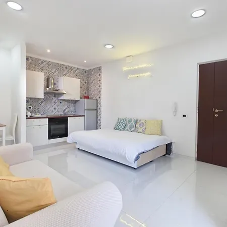 Couette-café Sorrento Home 2*