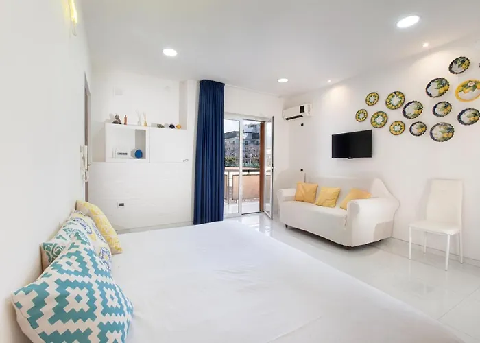 Bed & Breakfast Sorrento Home 2*